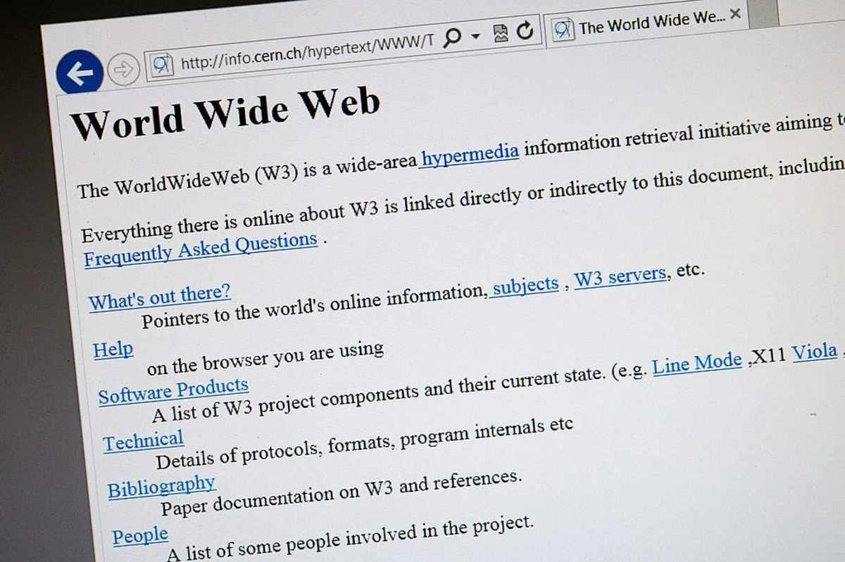 اولین مروگر وب World Wide Web نام داشت؟